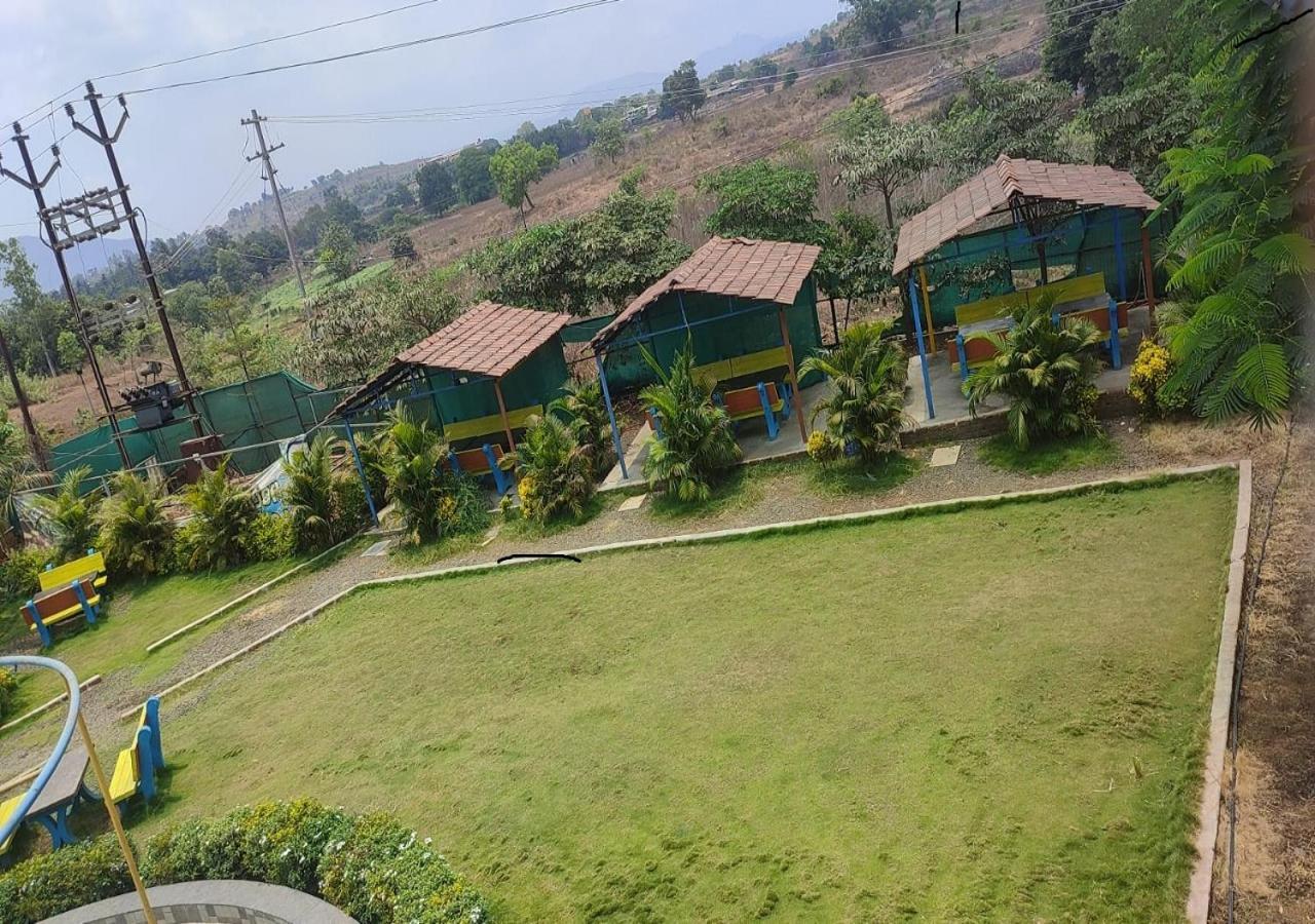 Hotel Metro Palace Resort Karjat Dış mekan fotoğraf