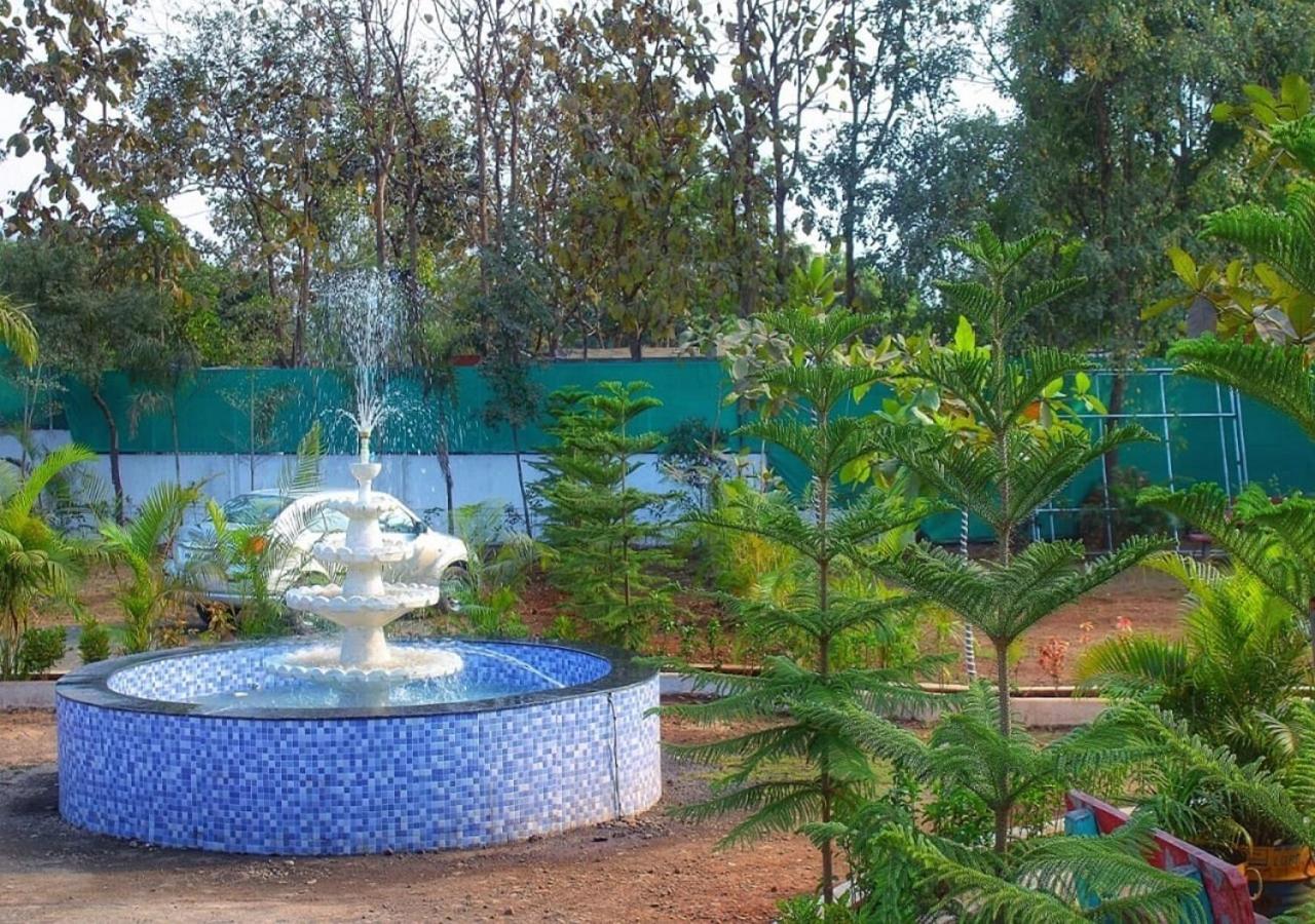 Hotel Metro Palace Resort Karjat Dış mekan fotoğraf