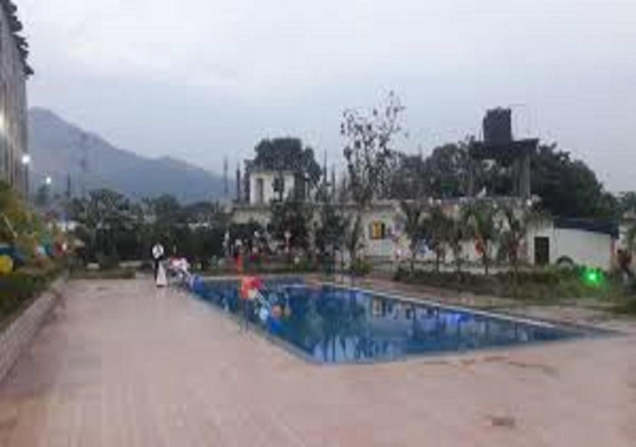 Hotel Metro Palace Resort Karjat Dış mekan fotoğraf