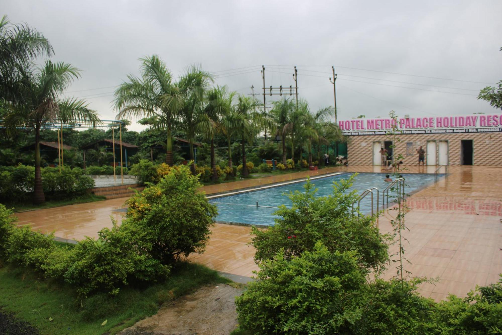 Hotel Metro Palace Resort Karjat Dış mekan fotoğraf