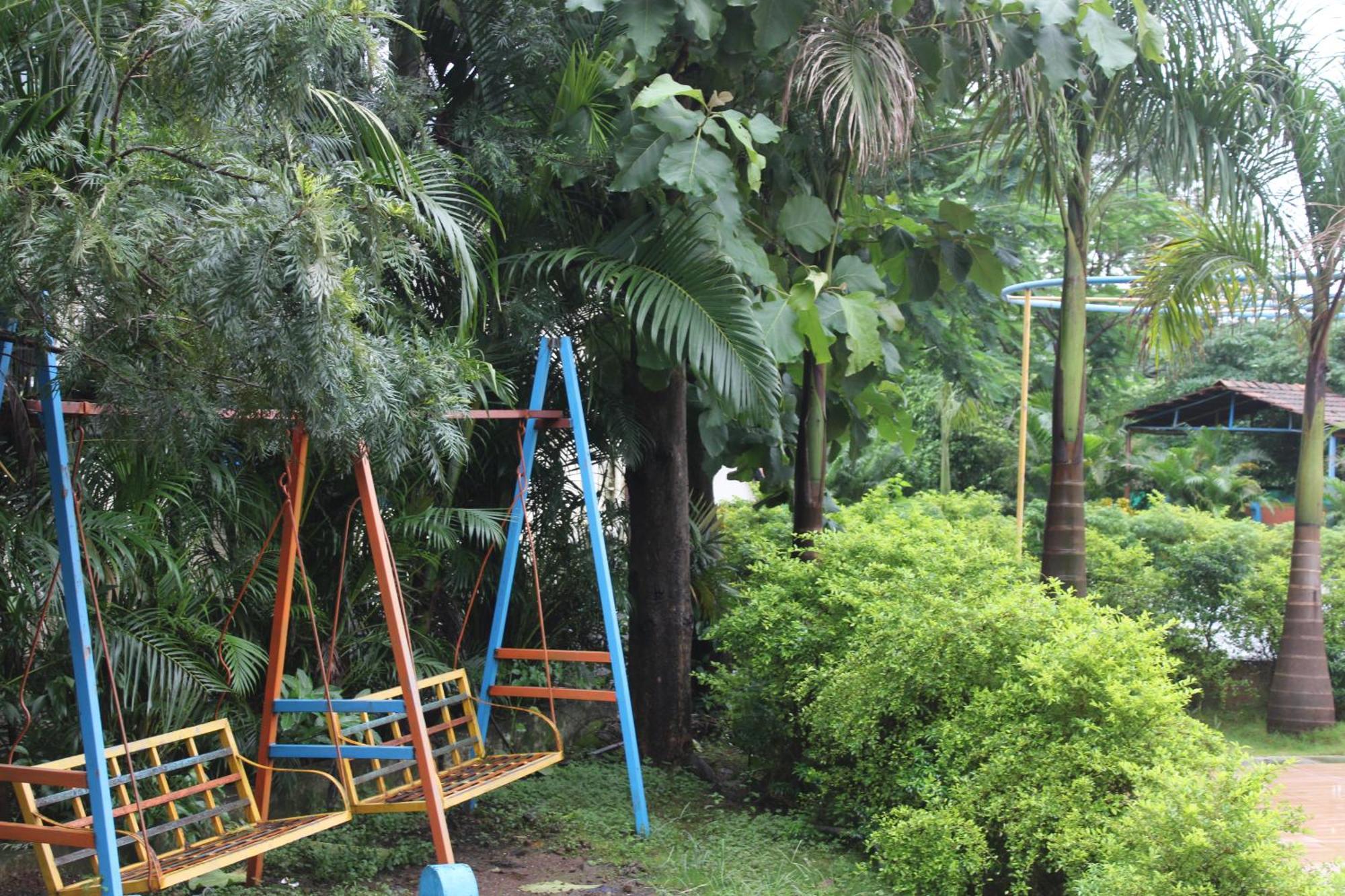 Hotel Metro Palace Resort Karjat Dış mekan fotoğraf