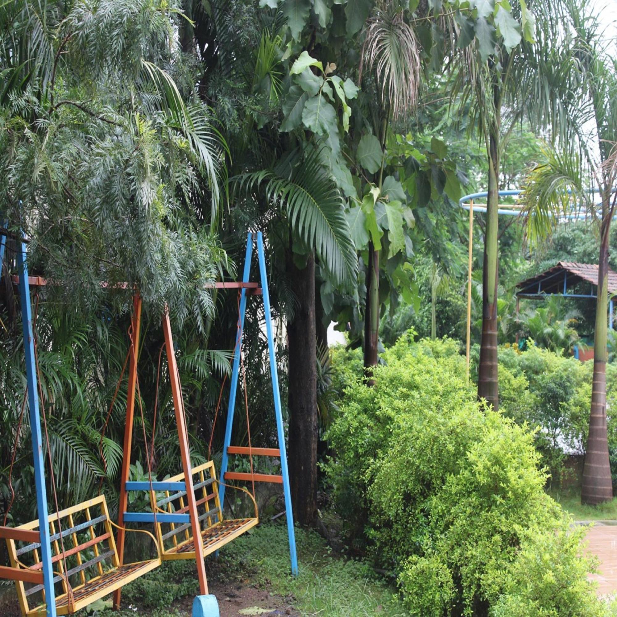 Hotel Metro Palace Resort Karjat Dış mekan fotoğraf
